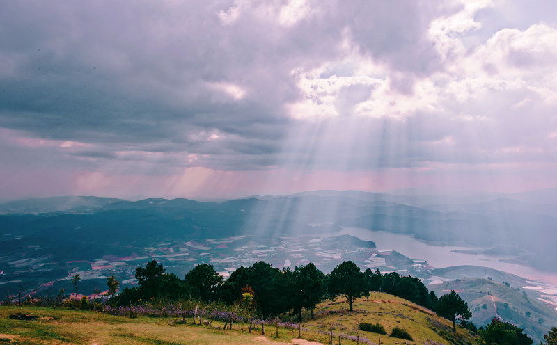 山顶景色|云,天空,山,户外,日光,自然,风景-海量高质量免版权图片素材-设计师素材-摄影图片-mitapix-美塔图像