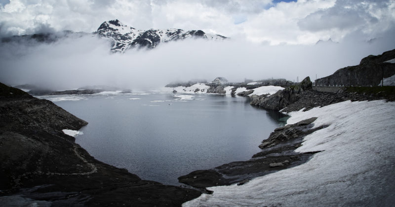 雾湖山脉|冬天,山,湖,雪,雾-海量高质量免版权图片素材-设计师素材-摄影图片-mitapix-美塔图像