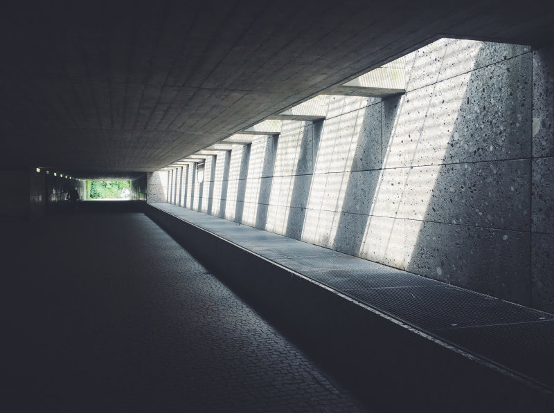 阳光流经地下通道混凝土洞口|墙,街道,道路,阳光,隧道-海量高质量免版权图片素材-设计师素材-摄影图片-mitapix-美塔图像