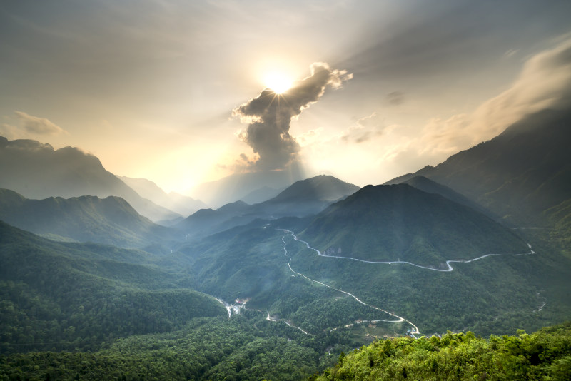 天性, 天空, 太阳|天性,天空,太阳,山,山峰,山脉,性质,户外,日落,景观,有雾,树木,树林,森林,美景,自然,道路,金色的太阳,阳光,雾,风景,黄金时段-海量高质量免版权图片素材-设计师素材-摄影图片-mitapix-美塔图像