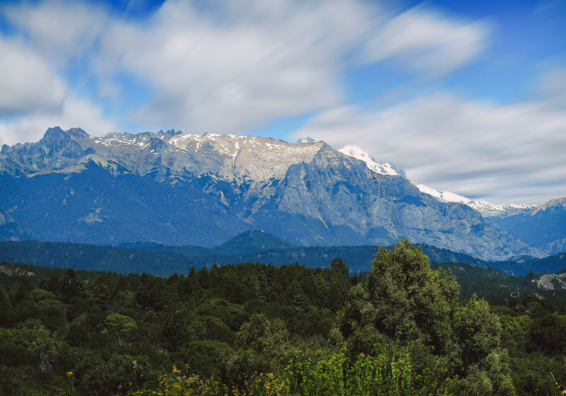 場景, 增長, 壯觀-場景,增長,壯觀,夏天,夏季,天性,季節,山,山坡,岩石,岩石的,峰,嶺,工厂,廠,形狀,很棒,性質,成長,戶外,摇滚,新鮮,晴天,晴朗,最佳,有岩石的,林地,森林,植物學,植物群,模糊,樹,樹林,現場,環境,生長,田園,畫面,石頭的,精彩,結構,綠化,綠色,編隊,美景,自然,花的,藍天,調味,遠程,陽光,雄偉,雲,風景,風景如畫,驚人,高,高度-海量高质量免版权图片素材-设计师素材-摄影图片-mitapix-美塔图像