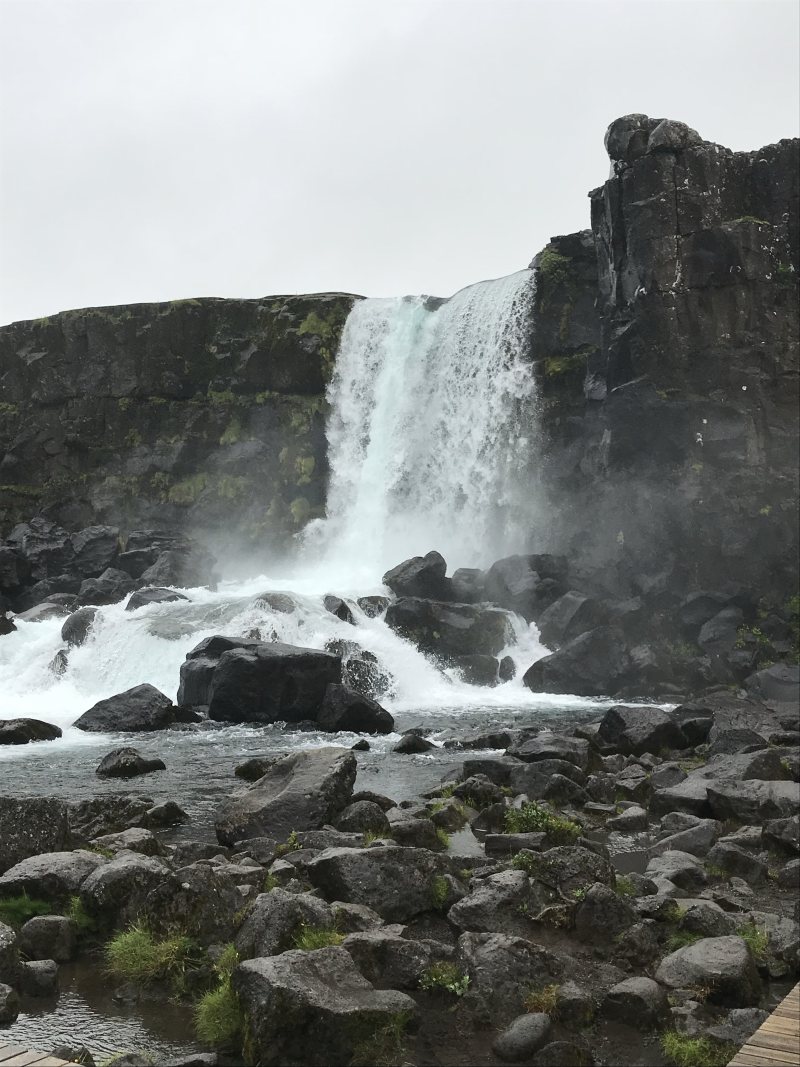 öxarárfoss, 低角度, 冒險-öxarárfoss,低角度,冒險,冰島,华丽的,地質學,垂直,壞心情,壮观,壯觀,多雲的,天性,天空,岩石的,平格维尔,形狀,很棒,心情低落,快速,性質,懸崖,戲劇化,戲劇性,戲劇的,戶外,探索,新鮮,旅程,旅行,旅遊,景觀,有岩石的,有戲劇張力的,權力,水,河,流,流動,潑灑,瀑布,環境,田園,目的地,石,石頭的,粗糙,精彩,結構,編隊,美景,能源,能量,自然,薄霧,視圖,運動,野生,陰沉,雄偉,風景,風景如畫,飛濺,驚人-海量高质量免版权图片素材-设计师素材-摄影图片-mitapix-美塔图像