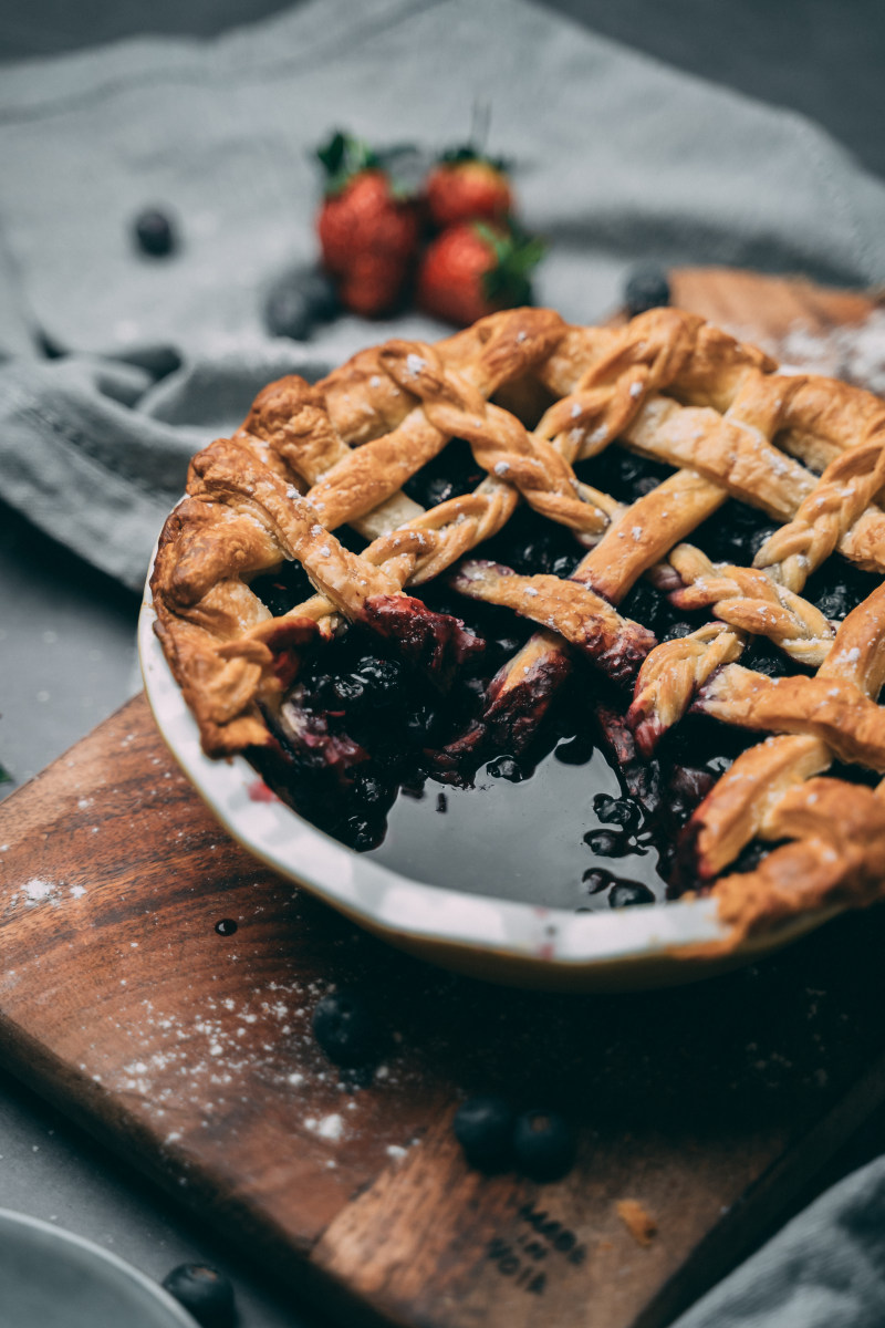 berries, cherry pie, delicious-berries,cherry pie,delicious,dessert,food flatlay,food photography,food presentation,home cooked meals,home cooking,可口的,好吃的,家常菜,樱桃派,漿果,甜點,美味的,莓果,食品攝影,食物flatlay,食物擺盤-海量高质量免版权图片素材-设计师素材-摄影图片-mitapix-美塔图像