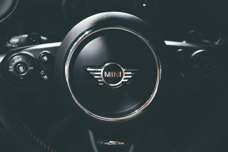 Mini Cooper, 交通系统, 仪表板|Mini Cooper,交通系统,仪表板,内部,技术,控制,方向盘,样式,汽车,汽车内饰,特写,现代,设计,车轮,车辆,车速表,轮,轮子,运输系统,驾驶,黑色-海量高质量免版权图片素材-设计师素材-摄影图片-mitapix-美塔图像