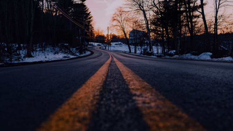 Matt Collamer,Road,Dusk,交通标志,雪,树木,公用杆,壁纸/手机壁纸|Dusk,Matt Collamer,road,交通标志,公用杆,树木,雪-海量免费高质量壁纸|墙纸|手机壁纸|电脑壁纸|wallpaper|动漫|卡通|二次元|真人|风景壁纸库-美塔壁纸