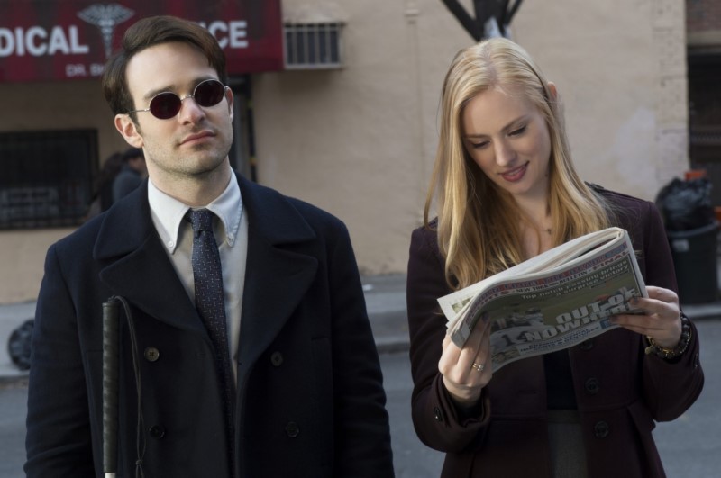 Matt Murdock,Karen Page,Charlie Cox,Deborah Ann Woll,Daredevil,外套,电视剧,阅读,Netflix,Netflix电视剧,黑色外套,紫色外套,开放式外套,壁纸/手机壁纸|Charlie Cox,Daredevil,Deborah Ann Woll,Karen Page,Matt Murdock,Netflix,Netflix电视剧,外套,开放式外套,电视剧,紫色外套,阅读,黑色外套-海量免费高质量壁纸|墙纸|手机壁纸|电脑壁纸|wallpaper|动漫|卡通|二次元|真人|风景壁纸库-美塔壁纸