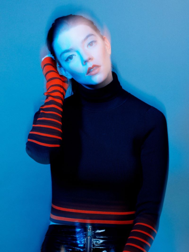 Anya Taylor-Joy,妇女,女演员,浅黑肤色的男人,长发,工作室,简单的背景,蓝色背景,壁纸/手机壁纸|Anya Taylor-Joy,女演员,妇女,工作室,浅黑肤色的男人,简单的背景,蓝色背景,长发-海量免费高质量壁纸|墙纸|手机壁纸|电脑壁纸|wallpaper|动漫|卡通|二次元|真人|风景壁纸库-美塔壁纸