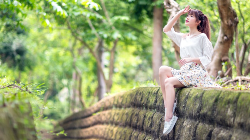 亚洲,妇女,模型,妇女户外,坐,抬头,户外,墙,夏天,树木,壁纸/手机壁纸|亚洲,坐,墙,夏天,妇女,妇女户外,户外,抬头,树木,模型-海量免费高质量壁纸|墙纸|手机壁纸|电脑壁纸|wallpaper|动漫|卡通|二次元|真人|风景壁纸库-美塔壁纸