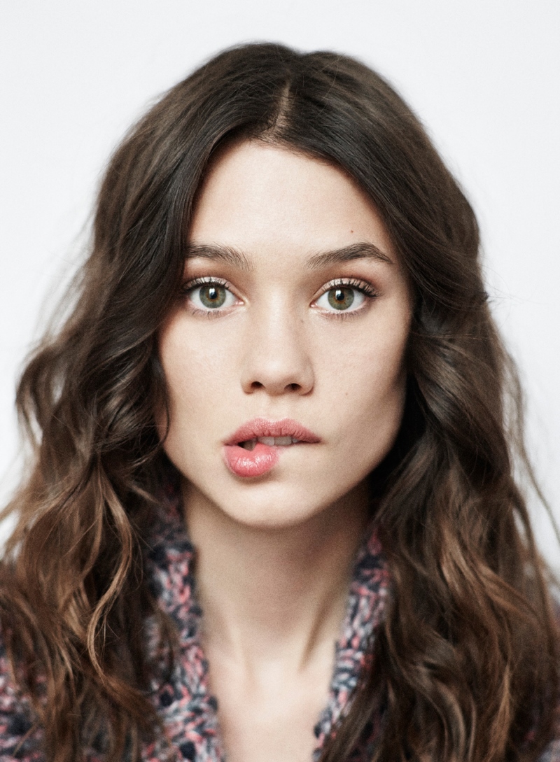 Astrid Berges-Friseby,妇女,模型,深色皮肤,法国女性,咬嘴唇,脸,妇女在室内,壁纸/手机壁纸|Astrid Berges-Friseby,咬嘴唇,妇女,妇女在室内,模型,法国女性,深色皮肤,脸-海量免费高质量壁纸|墙纸|手机壁纸|电脑壁纸|wallpaper|动漫|卡通|二次元|真人|风景壁纸库-美塔壁纸