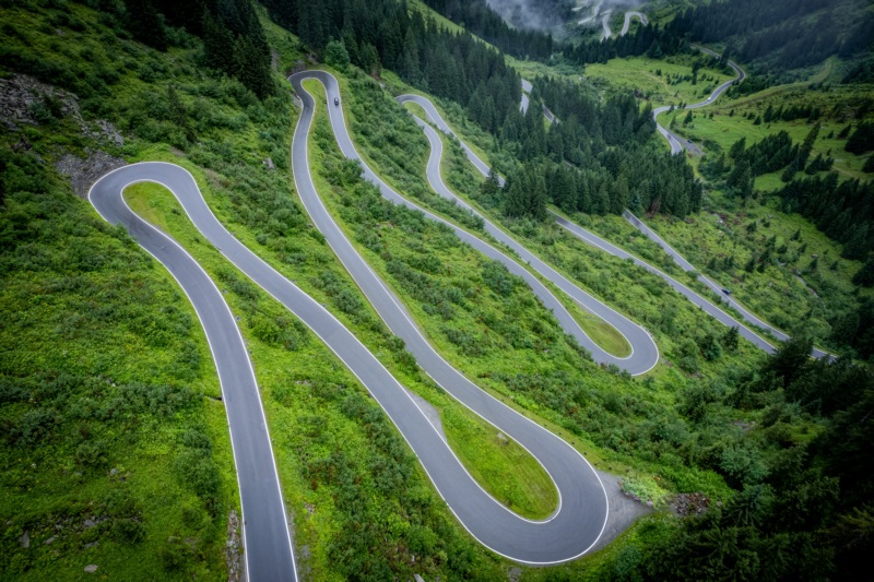 道路,森林,树木,绿色,山,自然,景观,山丘,壁纸/手机壁纸-山,山丘,景观,树木,森林,绿色,自然,道路-海量免费高质量壁纸|墙纸|手机壁纸|电脑壁纸|wallpaper|动漫|卡通|二次元|真人|风景壁纸库-美塔壁纸