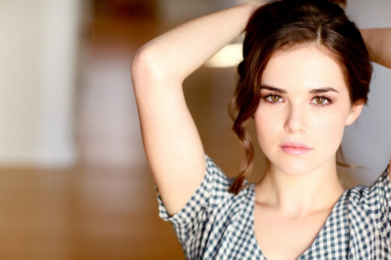 Zoey Deutch,妇女,女演员,长发,黑发,妇女在室内,壁纸/手机壁纸|Zoey Deutch,女演员,妇女,妇女在室内,长发,黑发-海量免费高质量壁纸|墙纸|手机壁纸|电脑壁纸|wallpaper|动漫|卡通|二次元|真人|风景壁纸库-美塔壁纸